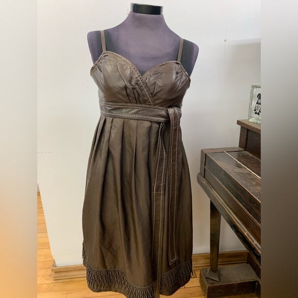 Danier dress - Picture 2 of 6